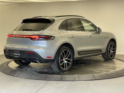 2022 Porsche Macan Base