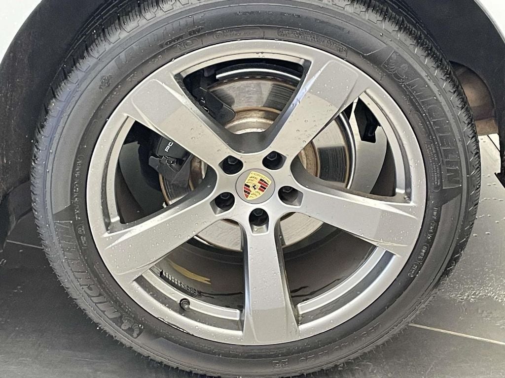 2025 Porsche Macan Base
