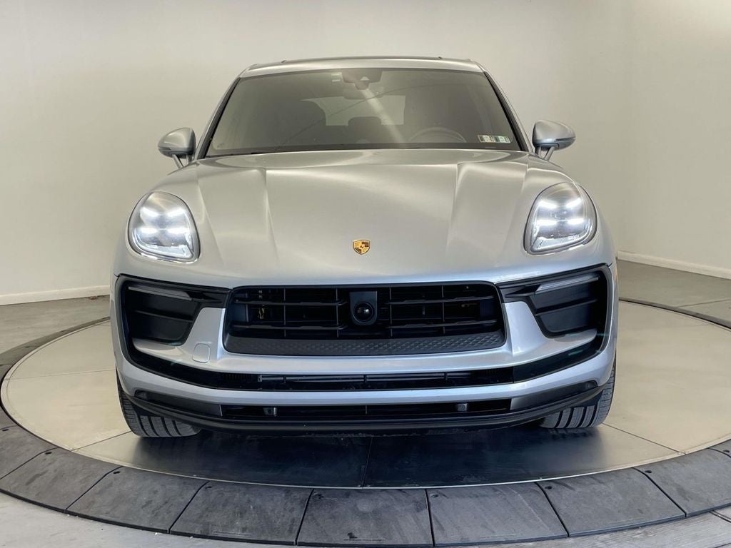 2025 Porsche Macan Base