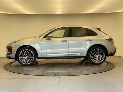 2025 Porsche Macan Base