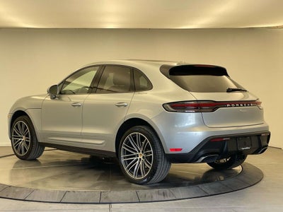 2025 Porsche Macan Base