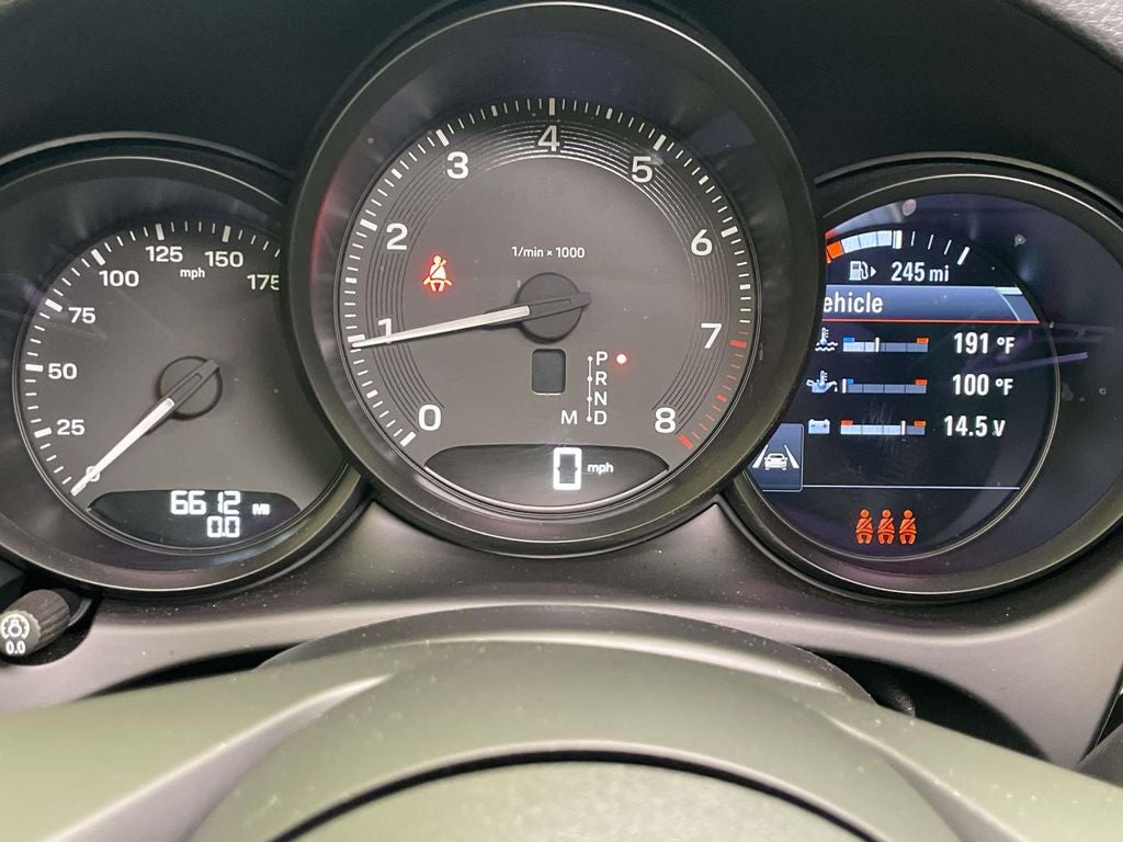 2025 Porsche Macan Base