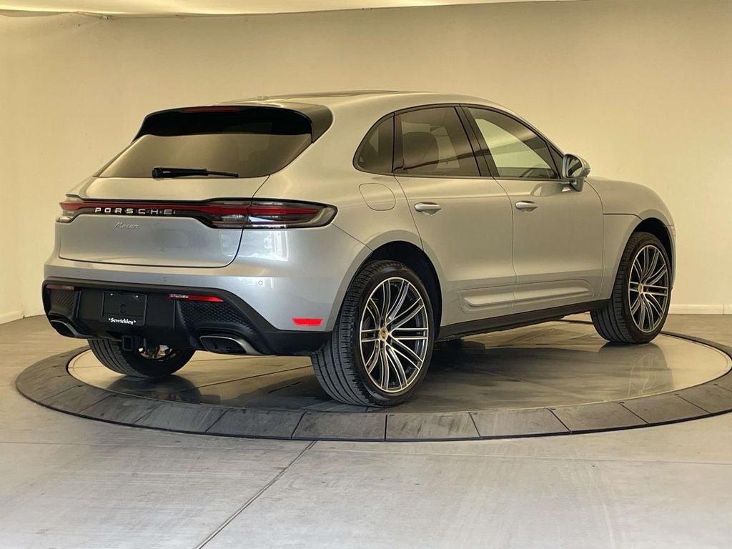 2025 Porsche Macan Base