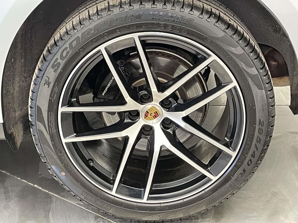 2022 Porsche Macan Base