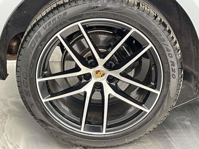2022 Porsche Macan Base