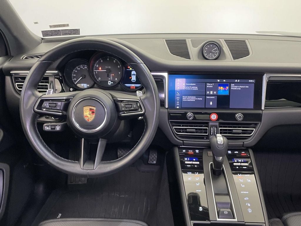 2022 Porsche Macan Base