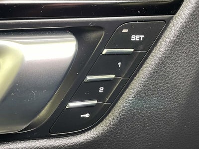 2022 Porsche Macan Base