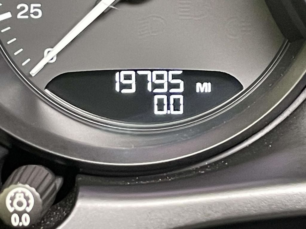 2022 Porsche Macan Base