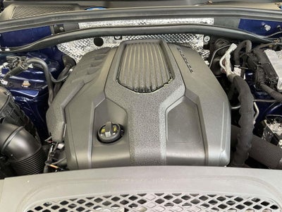 2023 Porsche Macan Base