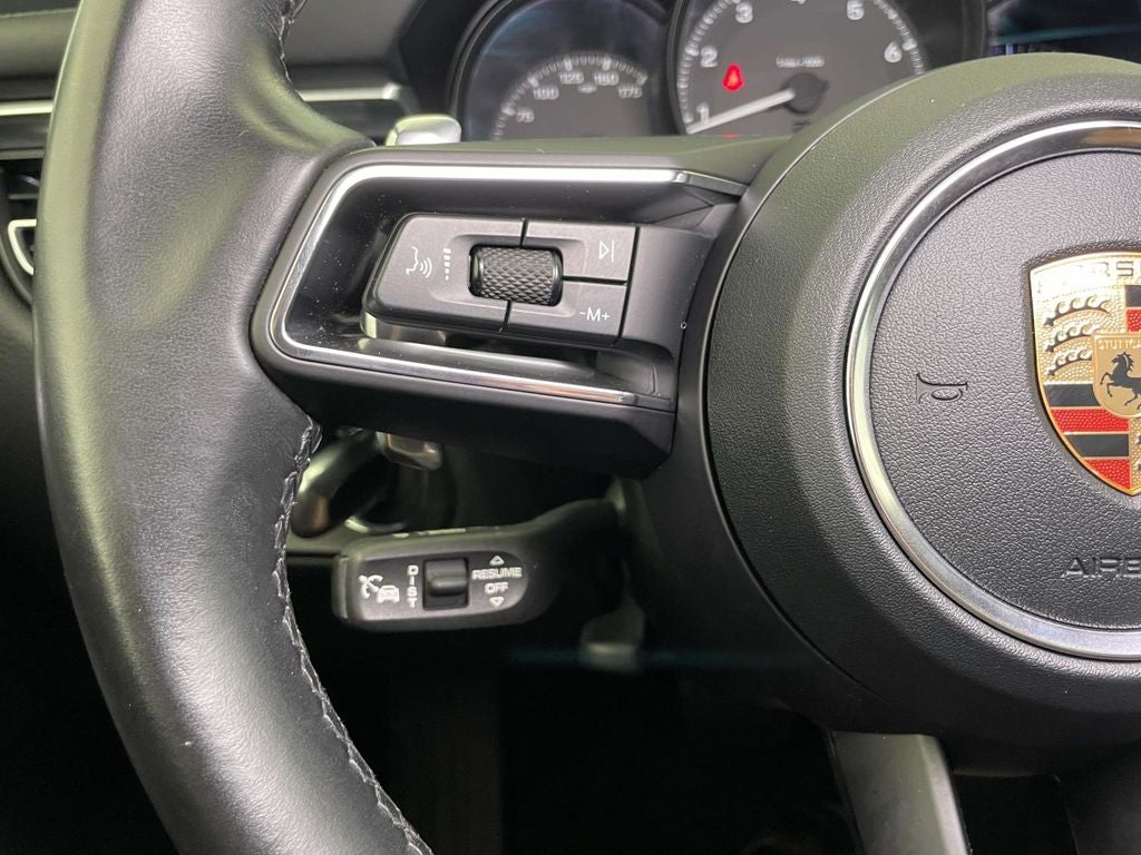 2023 Porsche Macan Base