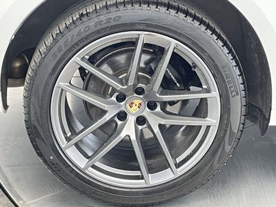 2025 Porsche Macan T