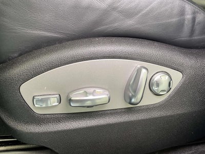 2025 Porsche Macan T