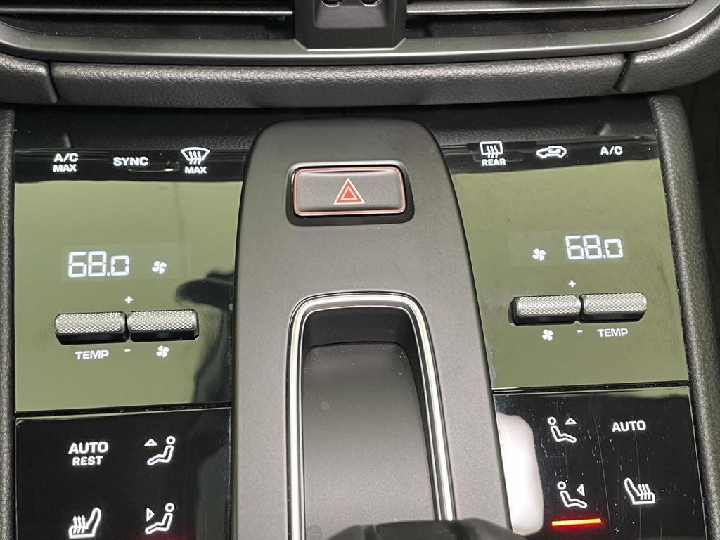 2025 Porsche Macan T