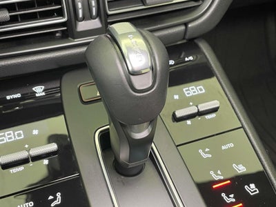 2025 Porsche Macan T