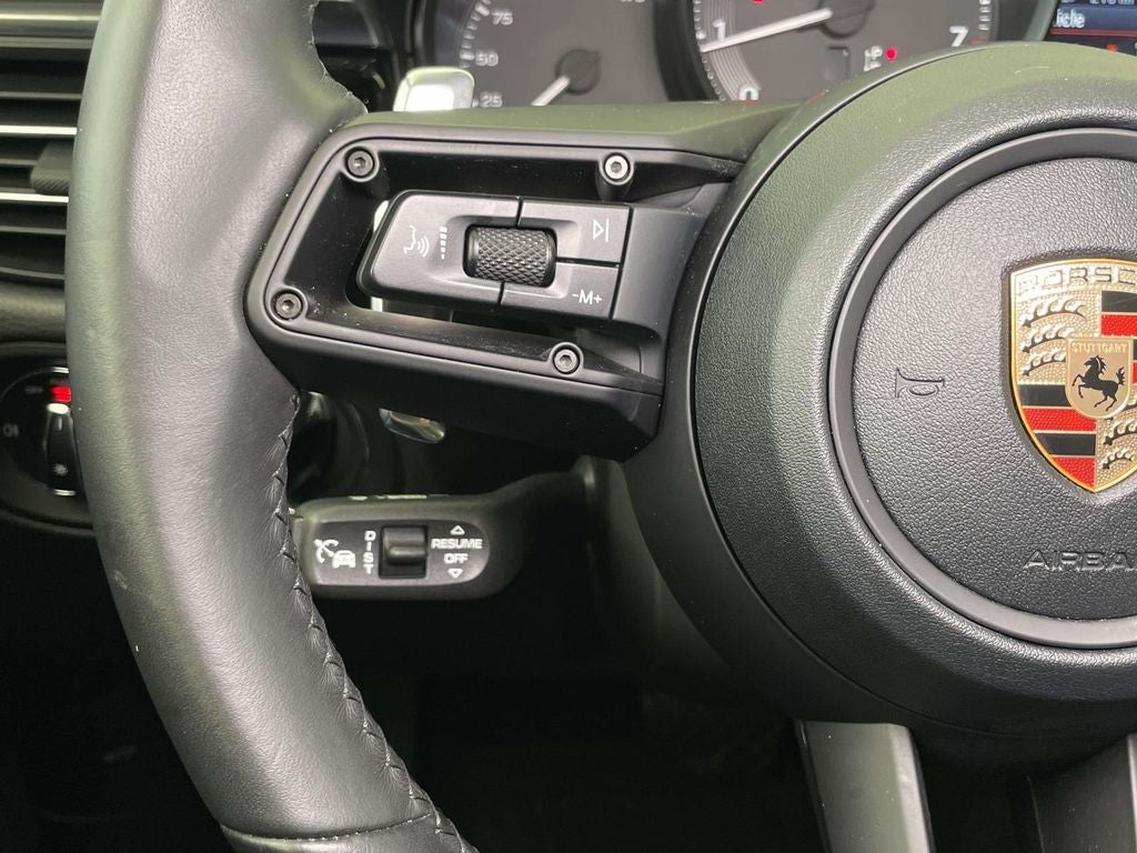 2025 Porsche Macan T