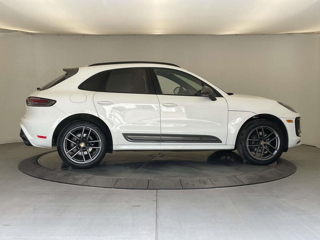 2025 Porsche Macan T