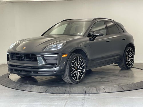 2026 Porsche Macan Base