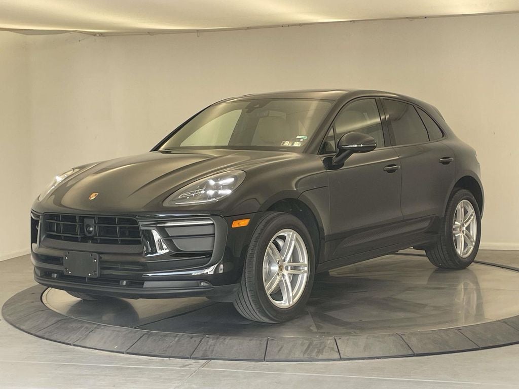 2023 Porsche Macan Base