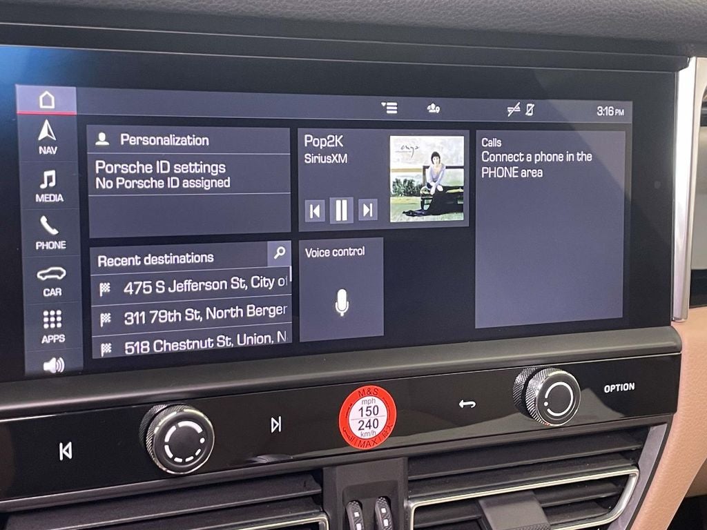 2023 Porsche Macan Base