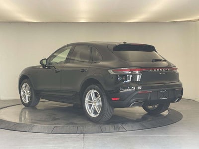 2023 Porsche Macan Base