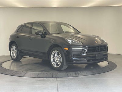 2023 Porsche Macan Base