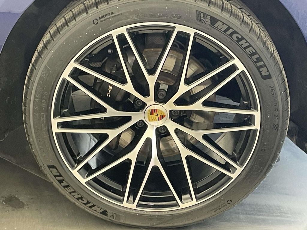 2022 Porsche Macan Base