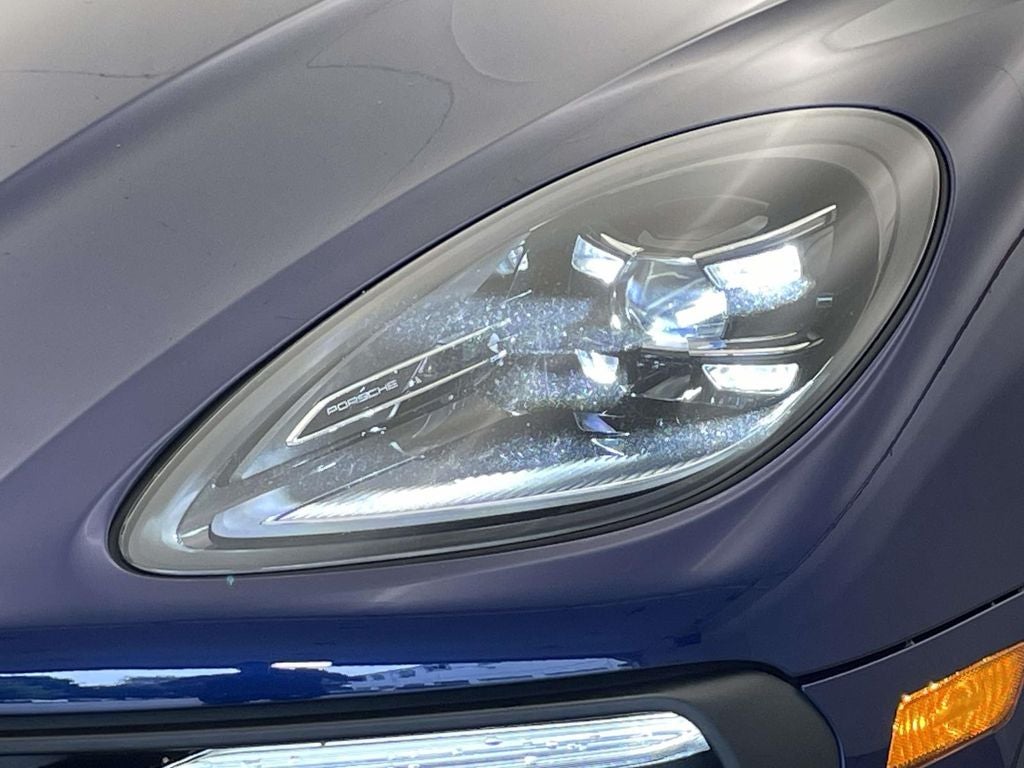 2022 Porsche Macan Base