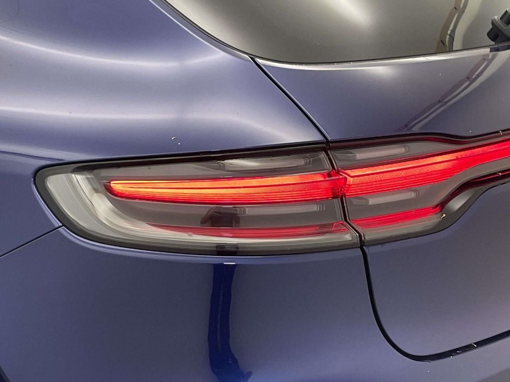 2022 Porsche Macan Base