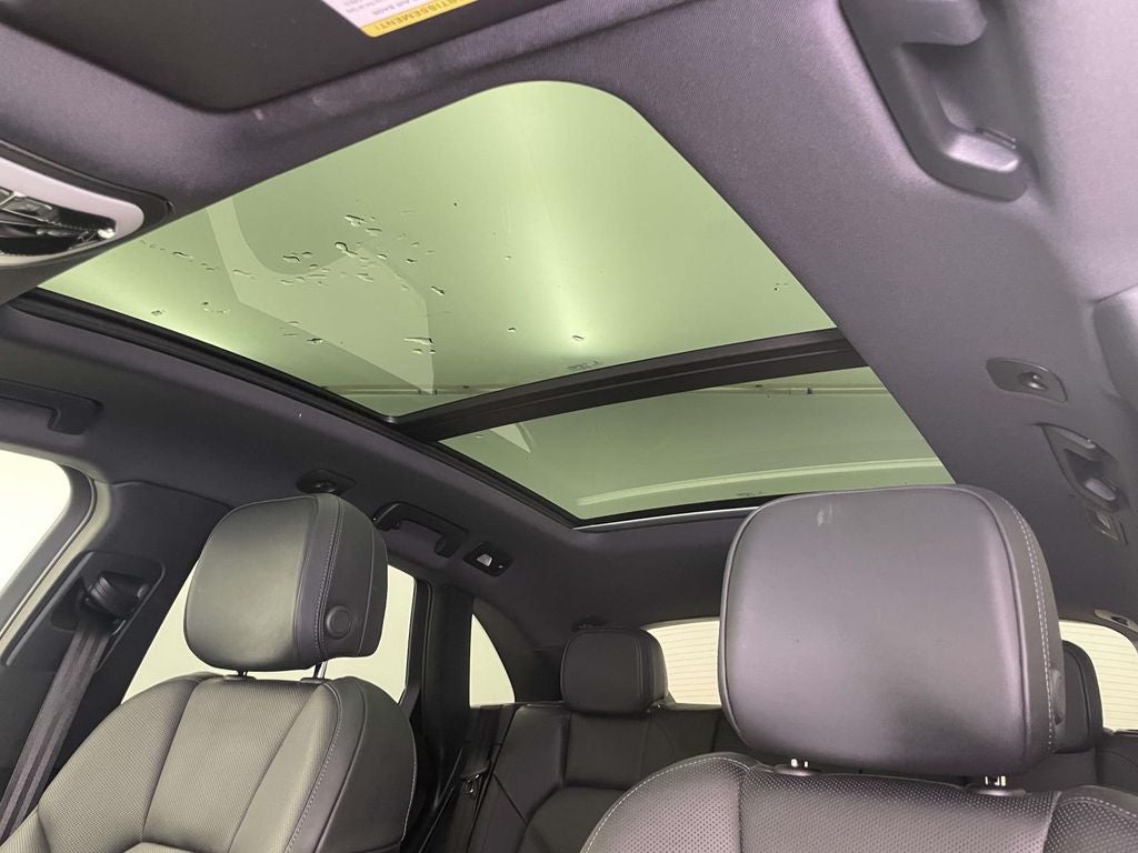 2022 Porsche Macan Base