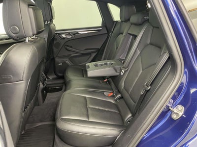 2022 Porsche Macan Base