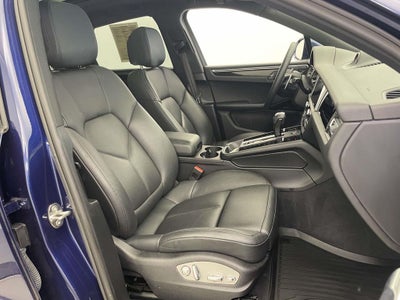 2022 Porsche Macan Base
