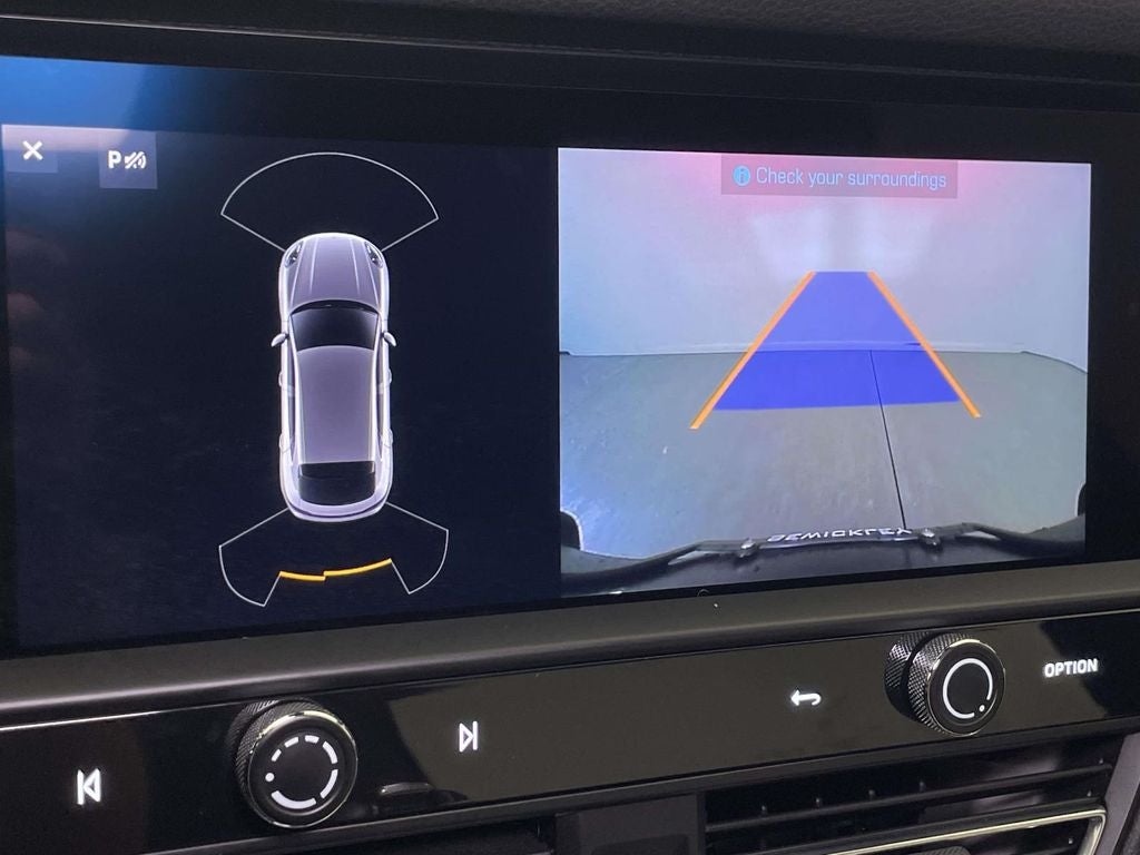 2022 Porsche Macan Base