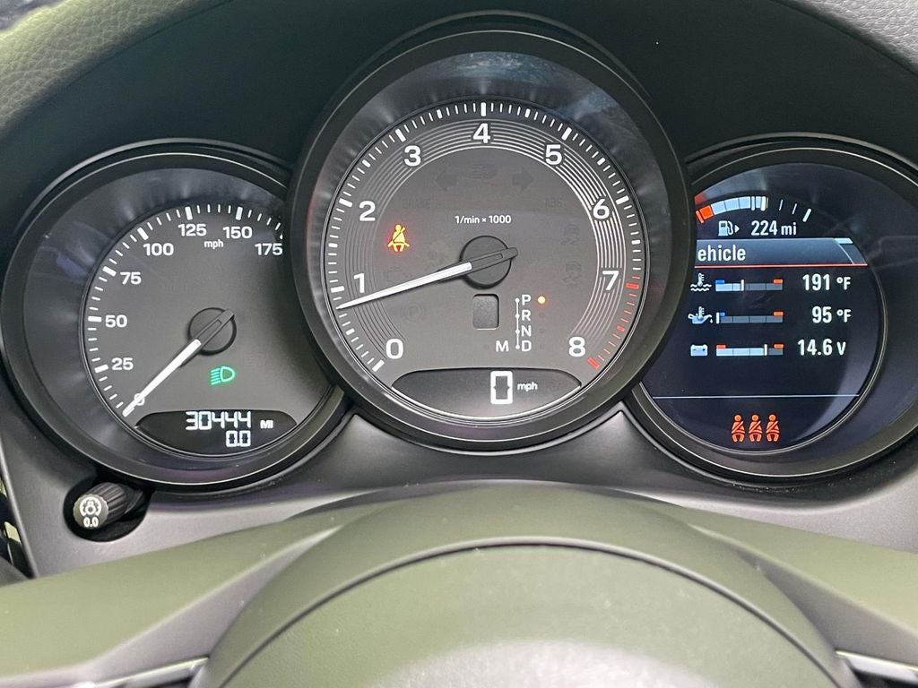 2022 Porsche Macan Base