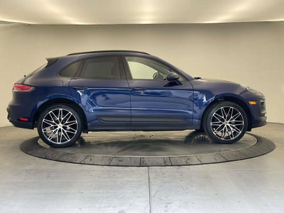 2022 Porsche Macan Base