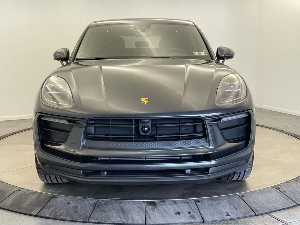 2025 Porsche Macan Base