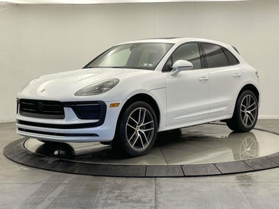 2025 Porsche Macan Base