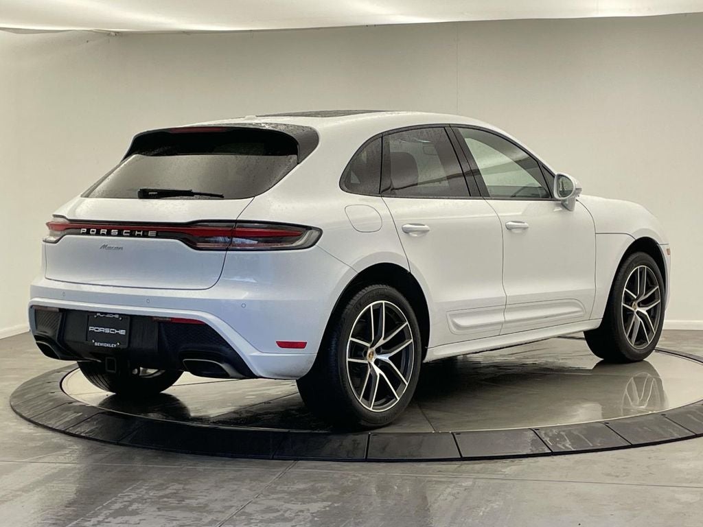 2025 Porsche Macan Base