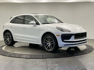 2025 Porsche Macan Base