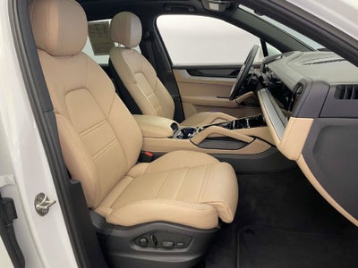 2024 Porsche Cayenne Base