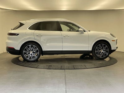 2024 Porsche Cayenne Base
