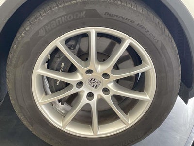 2024 Porsche Cayenne Base