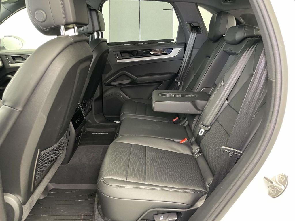 2024 Porsche Cayenne Base