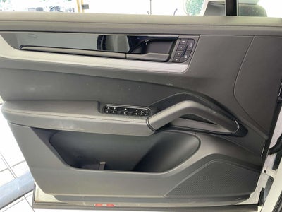 2024 Porsche Cayenne Base