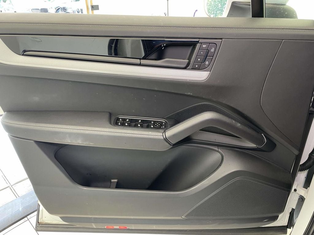 2024 Porsche Cayenne Base