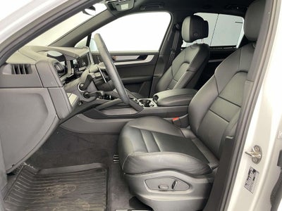 2024 Porsche Cayenne Base