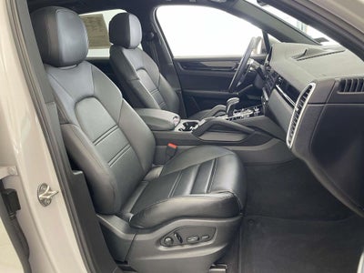 2023 Porsche Cayenne Base