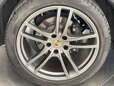 2023 Porsche Cayenne Platinum Edition