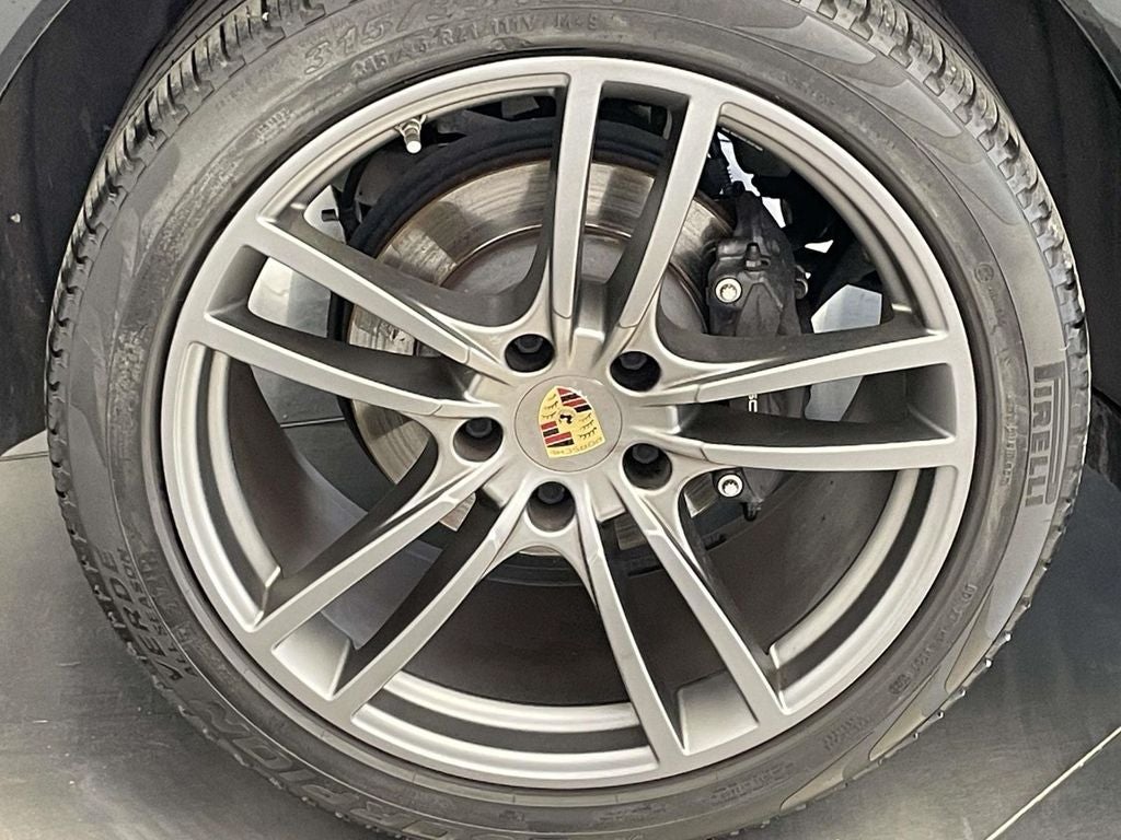 2023 Porsche Cayenne Platinum Edition