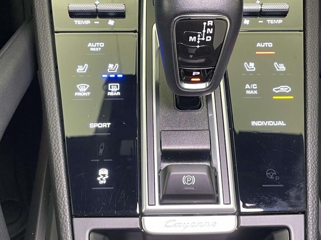 2023 Porsche Cayenne Platinum Edition