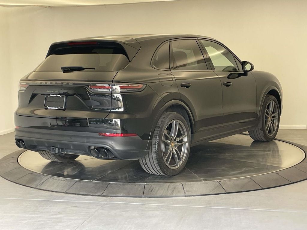 2023 Porsche Cayenne Platinum Edition